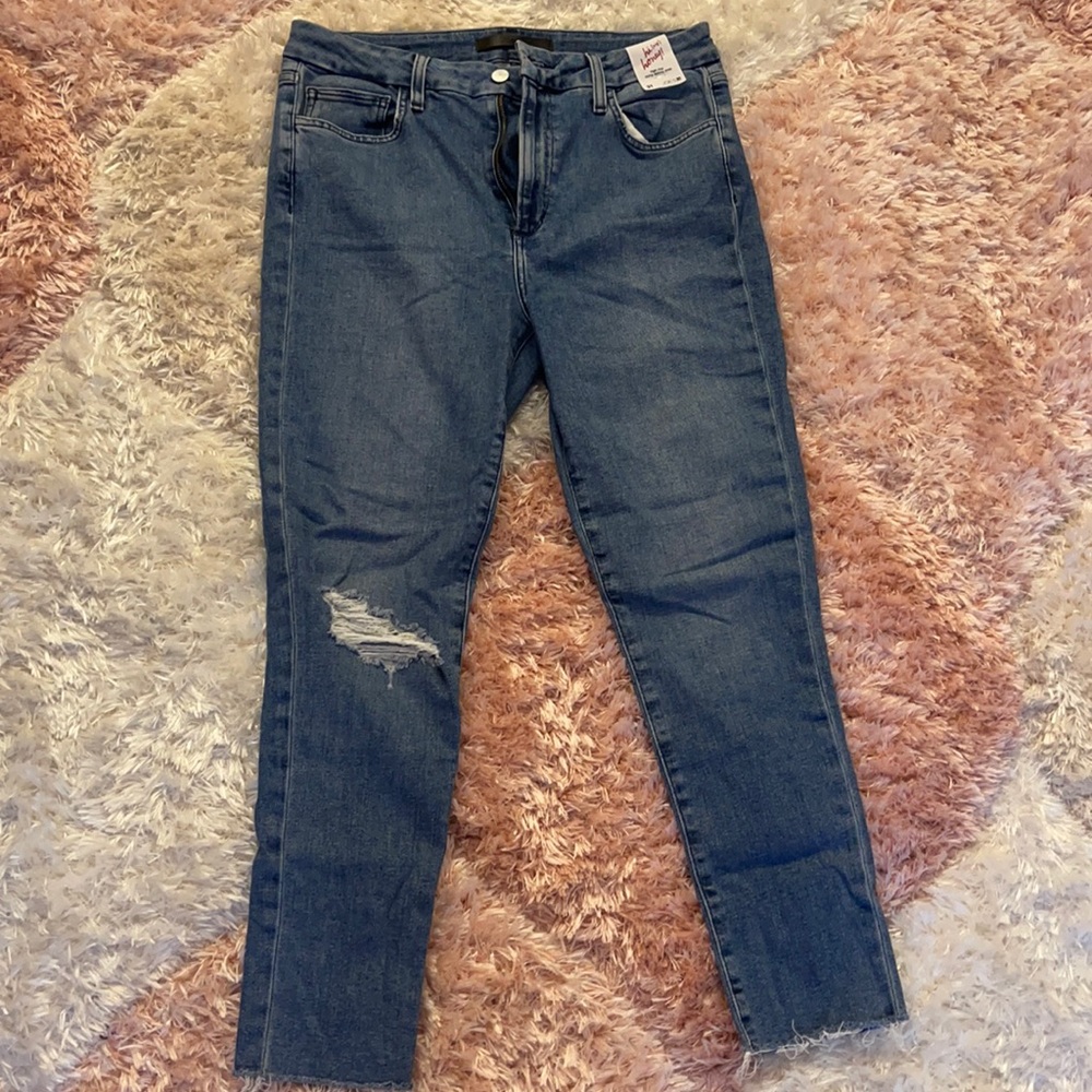New without tag!! Joe’s Jeans, High Rise Curvy Skinny Crop Jeans, size 31